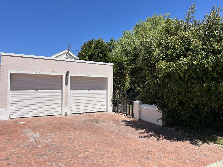 2 Bedroom Property for Sale in Zevenzicht Western Cape